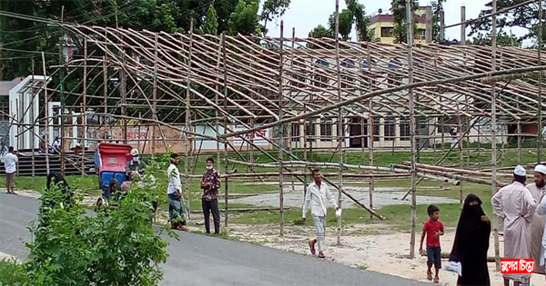 সোনারগাঁয়ে ইজারা ছাড়াই সরকারি কলেজ মাঠে পশুর হাটের প্রস্তুতি