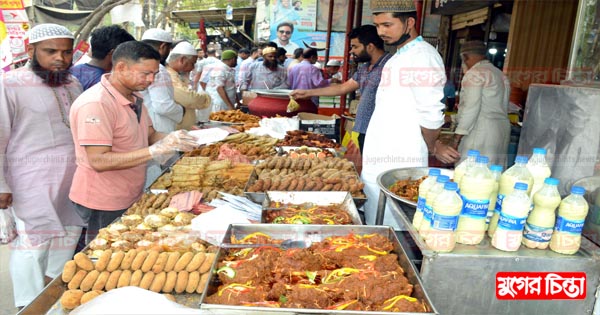 গরিবের নাগালের বাইরে ইফতারি 