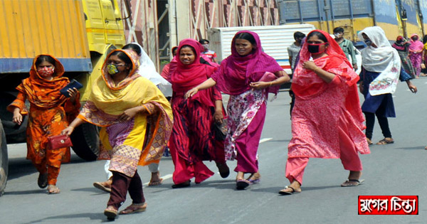 পরিবহন সংকটে শ্রমিকরা