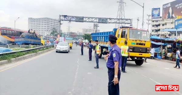 যানজট এড়াতে ঢাকা-সিলেট-চট্টগ্রাম মহাসড়কে পাঁচ শতাধিক পুলিশ-আনসার