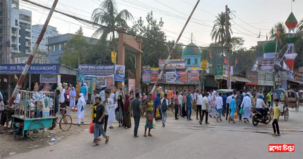 যানজটে পরিবহন সংকটে দুর্ভোগ পোহাচ্ছে পরীক্ষার্থীরা