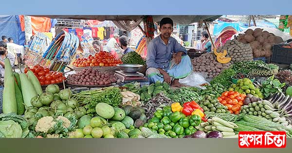 বাজারে সবজির দাম চড়া