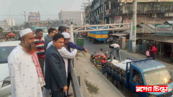 মদনপুর বাসস্ট্যান্ডে শৃঙ্খলা  ফেরাতে প্রশাসনের অভিযান